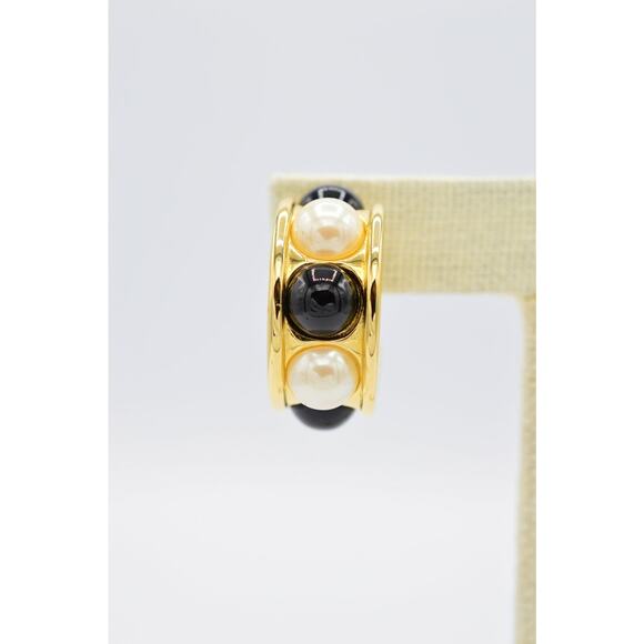 Givenchy Vintage Cabochon Clip Earrings Gold Black White Pearl Signed 1980s BinZ - Picture 6 of 12
